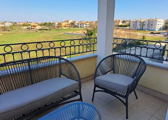 Lunna Appartamento Pola